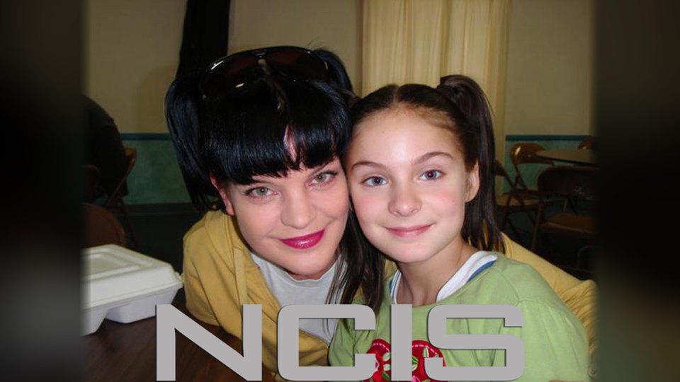 Brighton Sharbino with Pauley Perrette on the set of NCIS